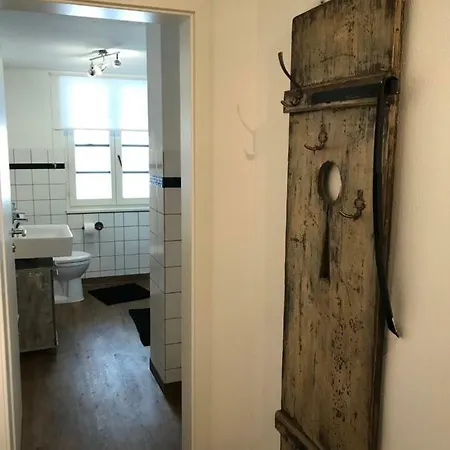 Domizil Industrial Apartman *